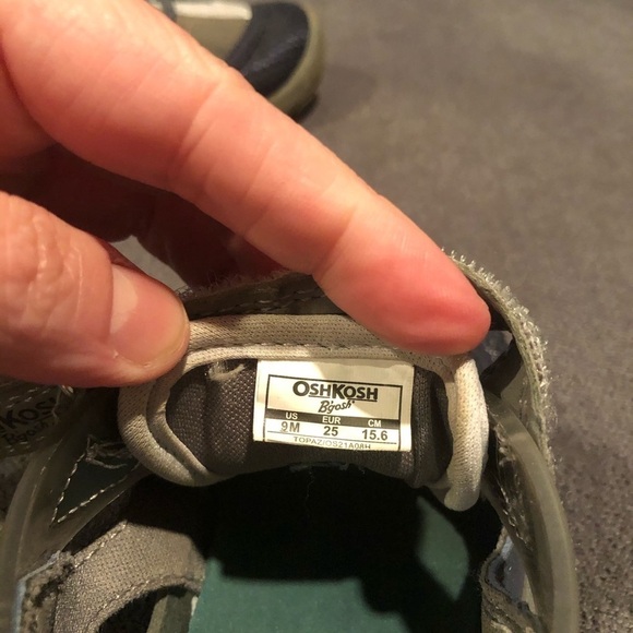 Oshkosh toddler boys ever play sandals size 9 - Picture 9 of 9
